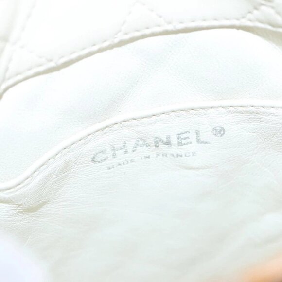 CHANEL Matelasse Chain Shoulder Bag Enamel Yellow CC Auth 106418 - Picture 13 of 16